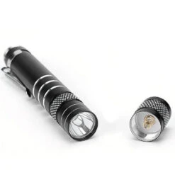 Lampe De Poche Tactique 200 Lumens -Extérieur Équipement Magasin capture 10